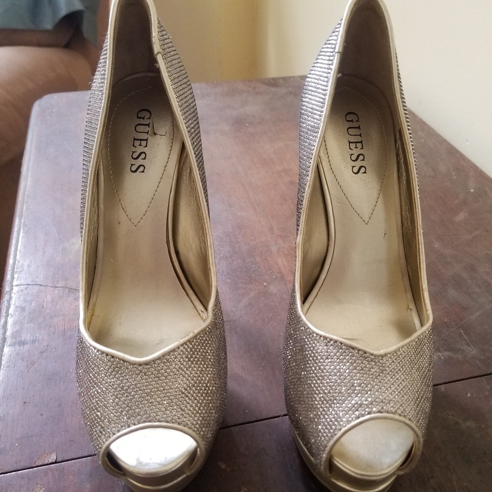 Guess Peep-toed heels